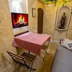 Charming Private Underground Retreat Self Check-in Apartament *