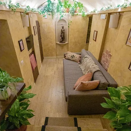 Charming Private Underground Retreat Self Check-in شقة