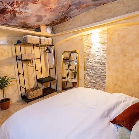 Charming Private Underground Retreat Self Check-in شقة