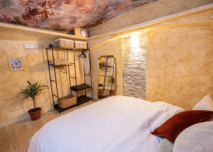 Charming Private Underground Retreat Self Check-in Apartmán